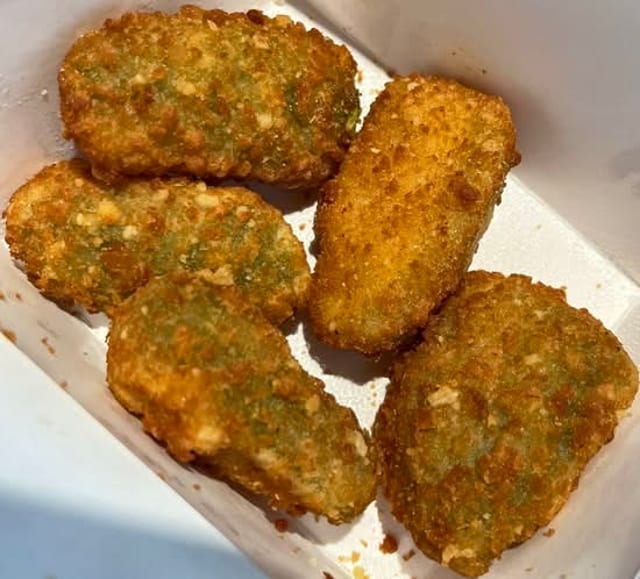 Small (6) Jalapeno Poppers.